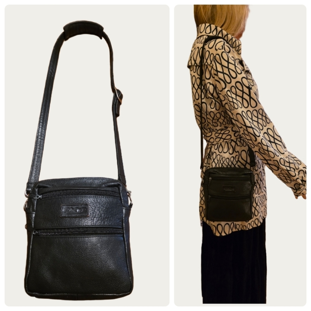 Vintage Gold Duck Black Pebbled Leather Shoulder Bag